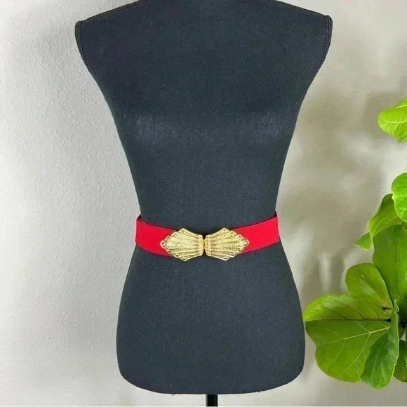 Red Gold Tone Women’s Cinch Belt - Picture 7 of 9